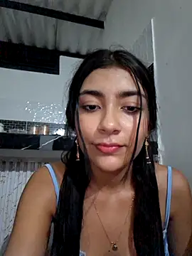 Snapshot of Sweed-virgin-pussy chatting on 06.15.26 Sweed-virgin-pussy online show from 06.15.26