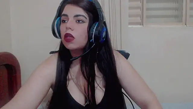 AgathaMendes online show from 10.15.25