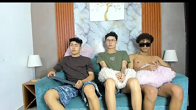 VERY HOT GUYS online show from 06.18.26