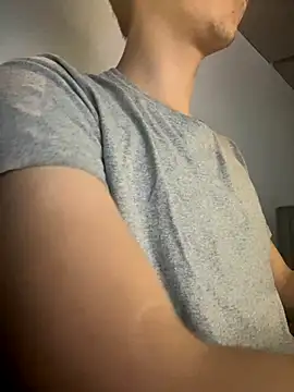 Snapshot of LiamMyst chatting on 10.06.25 LiamMyst online show from 10.06.25