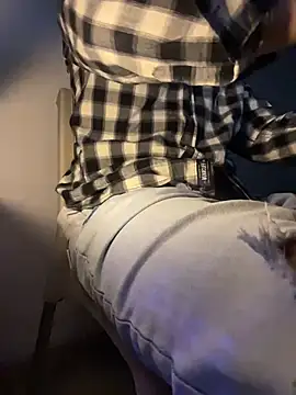 Snapshot of LiamMyst chatting on 10.11.25 LiamMyst online show from 10.11.25