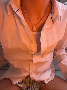 Snapshot of LiamMyst chatting on 10.19.25 LiamMyst online show from 10.19.25