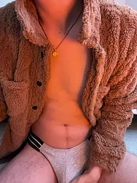 Snapshot of LiamMyst chatting on 10.24.25 LiamMyst online show from 10.24.25