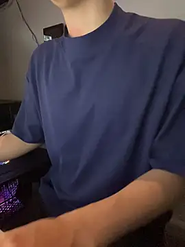 Snapshot of LiamMyst chatting on 10.28.25 LiamMyst online show from 10.28.25