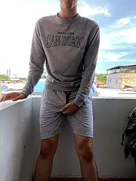 Snapshot of LiamMyst chatting on 11.12.25 LiamMyst online show from 11.12.25