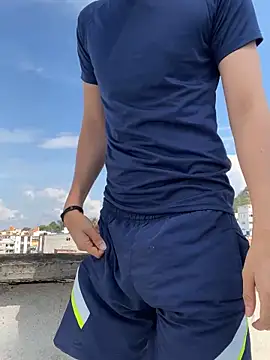 Snapshot of LiamMyst chatting on 11.27.25 LiamMyst online show from 11.27.25