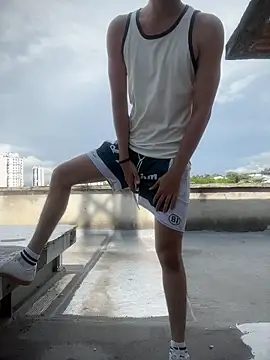 Snapshot of LiamMyst chatting on 12.15.25 LiamMyst online show from 12.15.25