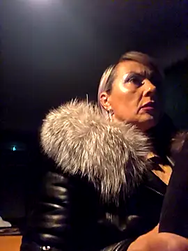 KirraWhite online show from 11.26.25