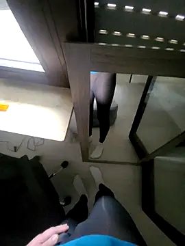 rezzzze online show from 10.12.25