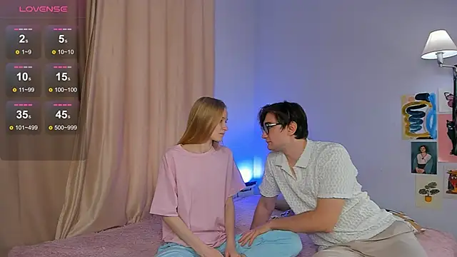 Snapshot of LoversFire chatting on 10.08.25 LoversFire online show from 10.08.25