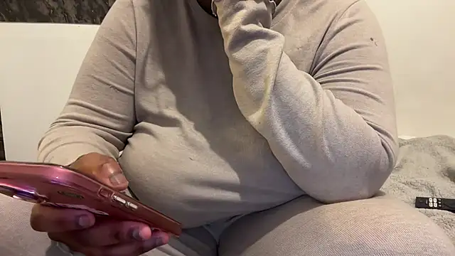 nanaisbackk online show from 10.29.25