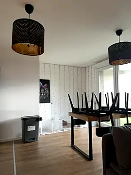 Snapshot of LaPetiteKim chatting on 10.28.25 LaPetiteKim online show from 10.28.25