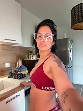 Snapshot of LaPetiteKim chatting on 02.23.26 LaPetiteKim online show from 02.23.26