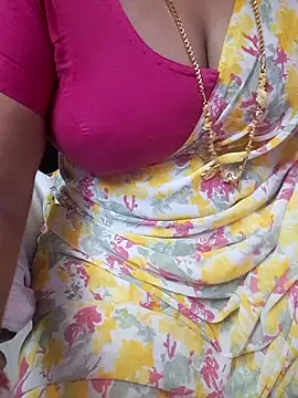 Snapshot of Tamil_Ammani chatting on 05.15.26 Tamil Ammani online show from 05.15.26