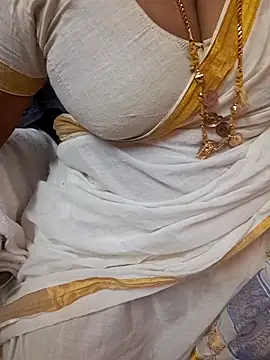Snapshot of Tamil_Ammani chatting on 05.22.26 Tamil Ammani online show from 05.22.26