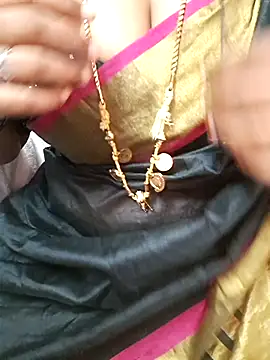Snapshot of Tamil_Ammani chatting on 07.12.26 Tamil Ammani online show from 07.12.26