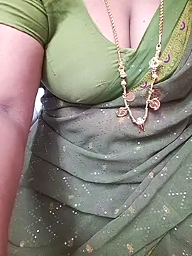 Snapshot of Tamil_Ammani chatting on 08.05.26 Tamil Ammani online show from 08.05.26