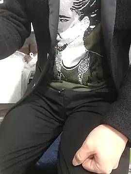 Snapshot of chougegg0214 chatting on 11.19.25 chougegg0214 online show from 11.19.25