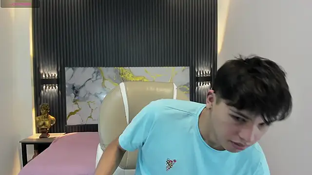 Snapshot of StiwenTwink chatting on 11.16.25 StiwenTwink online show from 11.16.25