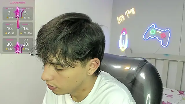 Snapshot of StiwenTwink chatting on 01.05.26 StiwenTwink online show from 01.05.26