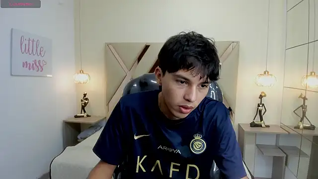 StiwenTwink online show from 03.21.26