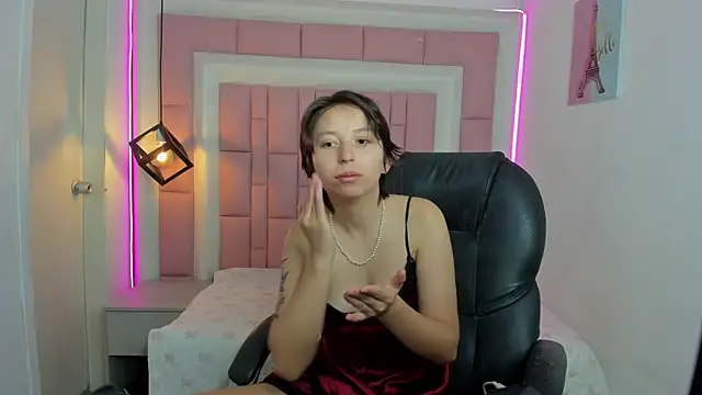 Snapshot of Klaret_Toy chatting on 11.11.25 Klaret Toy online show from 11.11.25