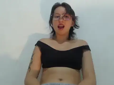 Snapshot of Klaret_Toy chatting on 03.05.26 Klaret Toy online show from 03.05.26