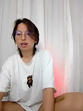 Snapshot of Klaret_Toy chatting on 03.06.26 Klaret Toy online show from 03.06.26