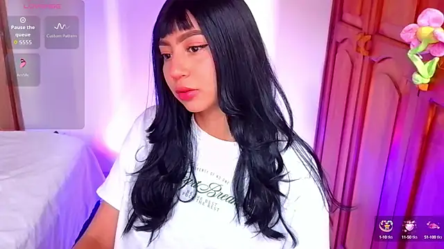 emma web  online show from 10.17.25