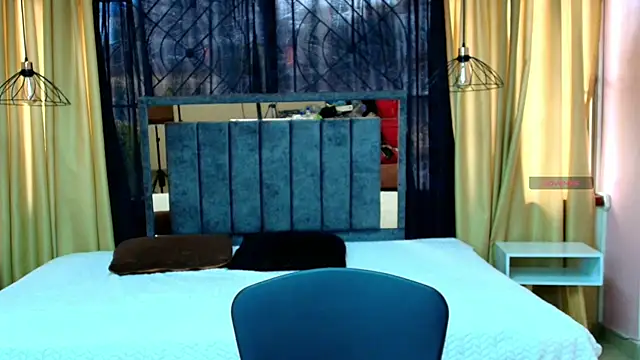 scarlet milf  online show from 10.20.25