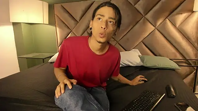 Snapshot of Dickie_Dicking chatting on 11.07.25 Dickie Dicking online show from 11.07.25