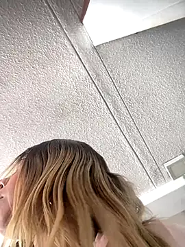 Snapshot of Ada_Pink chatting on 12.02.25 Ada Pink online show from 12.02.25