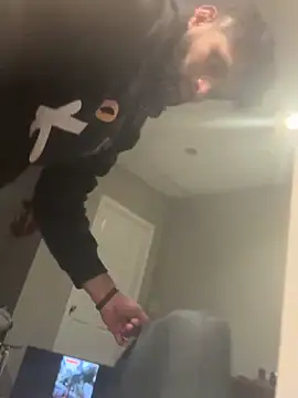 Snapshot of StroknGoon69 chatting on 12.05.25 StroknGoon69 online show from 12.05.25