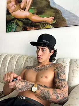 Snapshot of SteveDickson_ chatting on 11.22.25 SteveDickson online show from 11.22.25