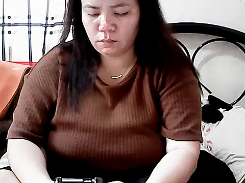 HornyPussie69 online show from 04.21.26