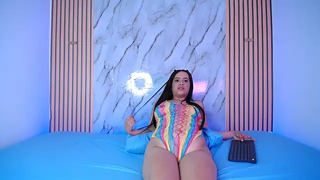 Snapshot of PiaGelvez chatting on 10.17.25 PiaGelvez online show from 10.17.25