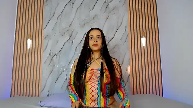 Snapshot of PiaGelvez chatting on 10.28.25 PiaGelvez online show from 10.28.25