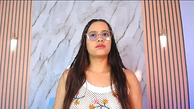 Snapshot of PiaGelvez chatting on 11.21.25 PiaGelvez online show from 11.21.25