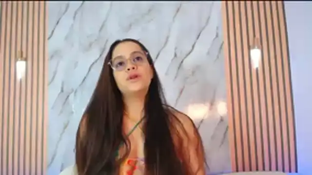 Snapshot of PiaGelvez chatting on 11.25.25 PiaGelvez online show from 11.25.25