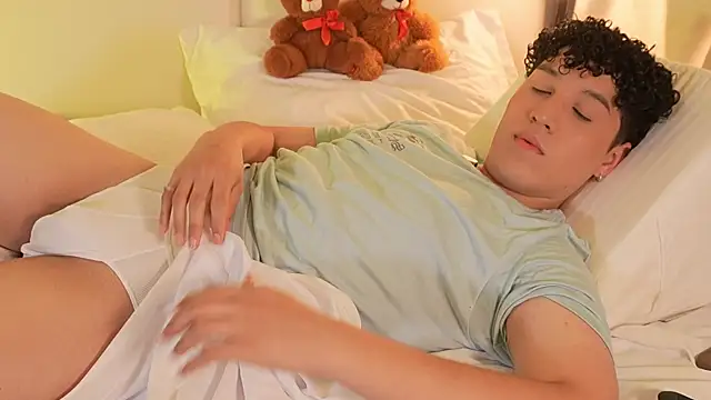 Snapshot of kai_zareck chatting on 02.22.26 kai zareck online show from 02.22.26