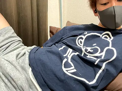 Snapshot of Ryunosukesuke chatting on 10.03.25 Ryunosukesuke online show from 10.03.25