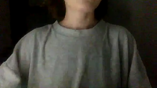 Snapshot of KyleeSilkk chatting on 10.01.25 KyleeSilkk online show from 10.01.25