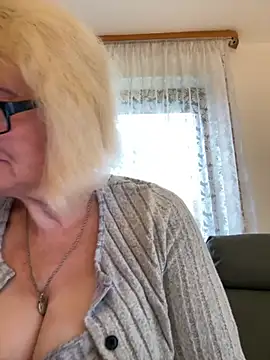 BoloshkaBlonda online show from 11.17.25