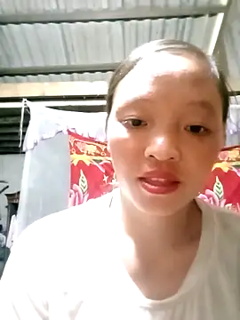 Minkine022 online show from 10.17.25