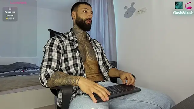 MasculineGuy99 online show from 10.10.25