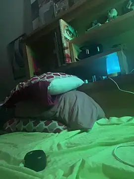 Snapshot of GymBoy83 chatting on 12.14.25 GymBoy83 online show from 12.14.25