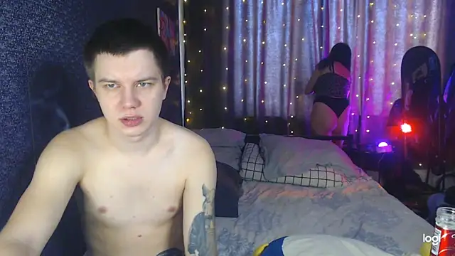 Snapshot of Mark_and_Wendy chatting on 12.18.25 Mark and Wendy online show from 12.18.25