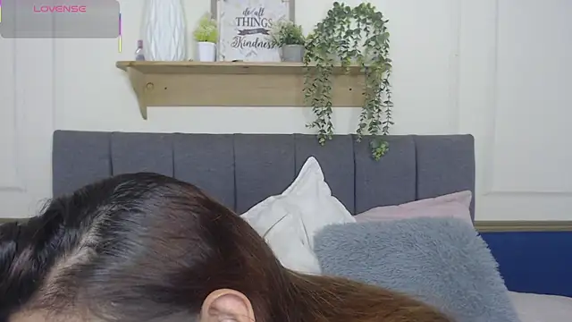 Cataleya Kudo online show from 10.13.25