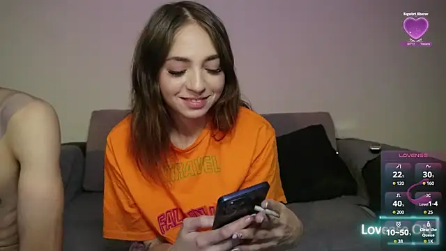 Snapshot of Dahliacruzz chatting on 10.15.25 Dahliacruzz online show from 10.15.25