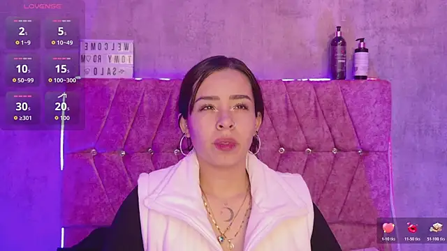 Snapshot of Mia_lopez_1 chatting on 05.19.26 Mia lopez 1 online show from 05.19.26